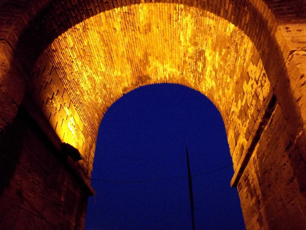 Golden Gate Topkapi